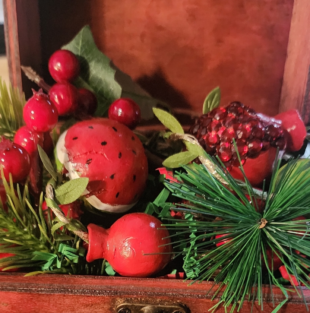 Very beautiful and special decorative boxes.